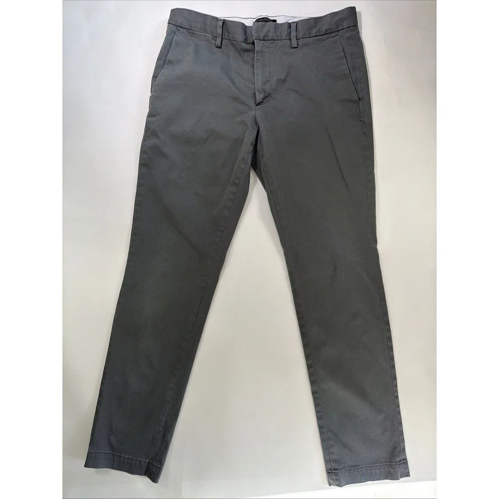 Banana Republic Men’s Medium Gray Fulton Chino Size 33/32